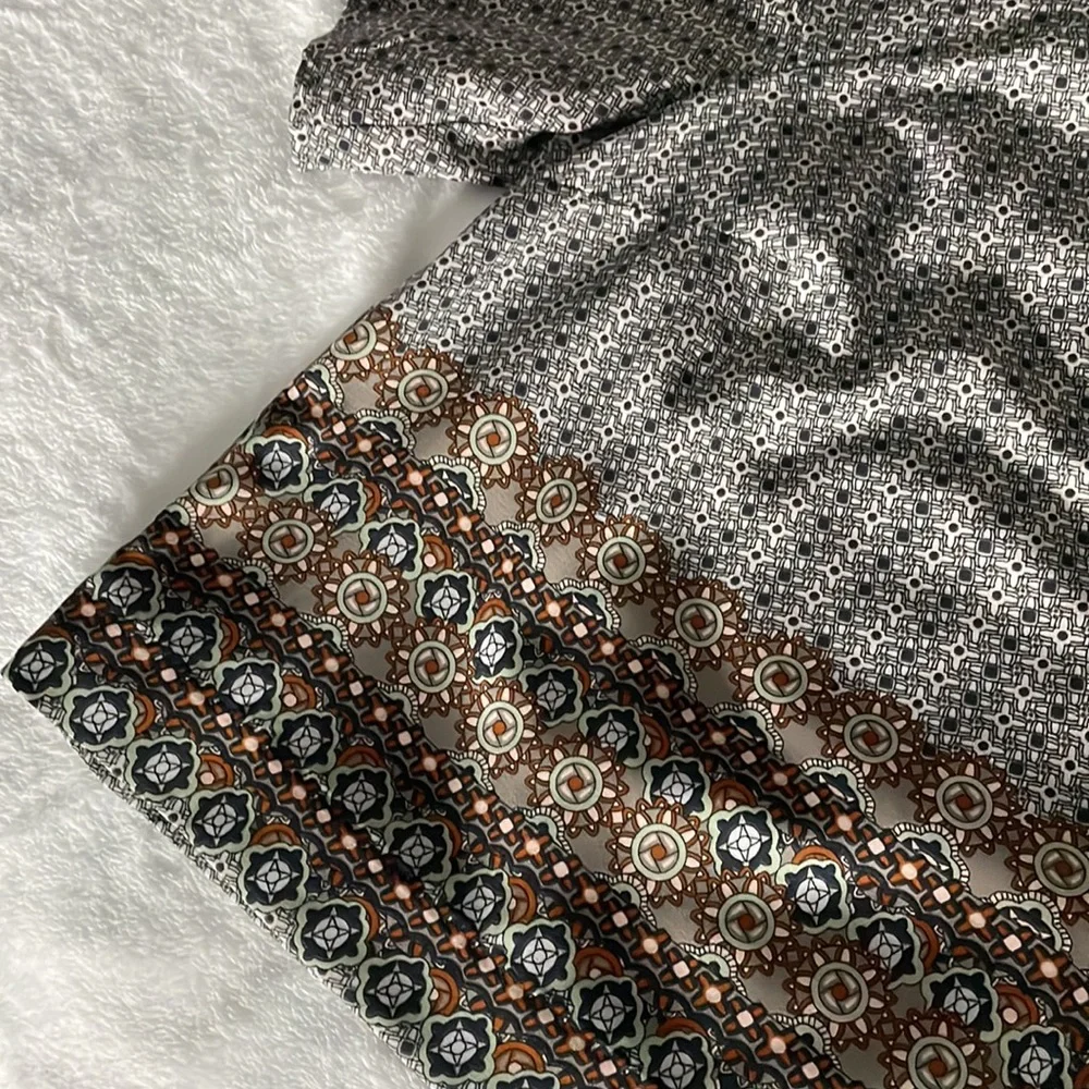 Patterned Top - Picture 2 of 2